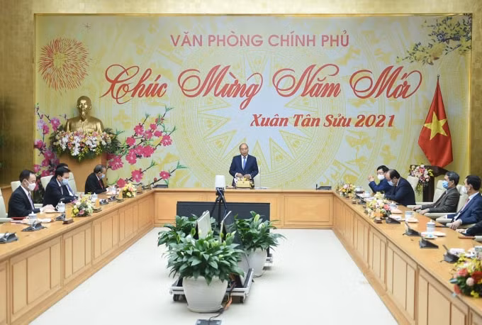 Thủ tướng Nguyễn Xuân Phúc đánh giá cao cố gắng, phục vụ chu đáo của VPCP đối với sự điều hành của Chính phủ trong suốt năm 2020, đặc biệt là thời gian trước, trong và sau Tết. (Ảnh: VGP)