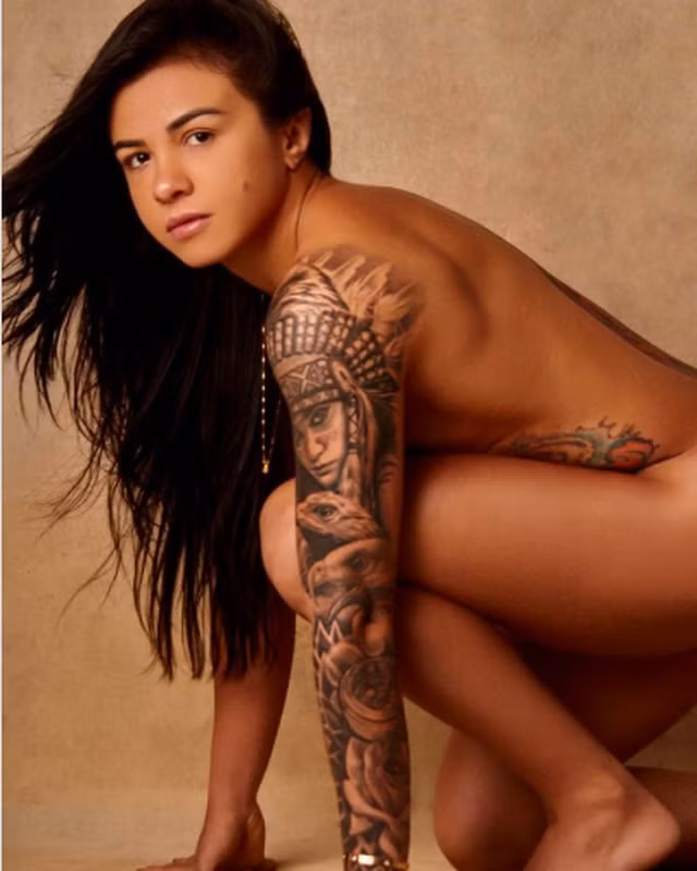 Claudia Gadelha chia sẻ ảnh nude với một thông điệp đặc biệt. Ảnh: dantri.com.vn