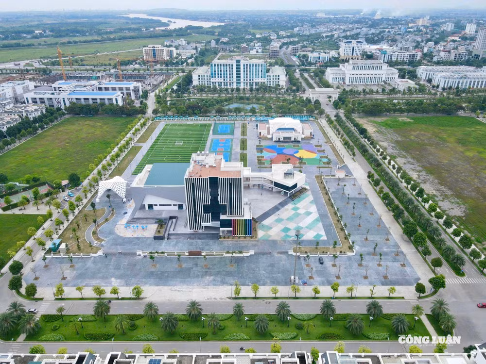 Dự án Cung văn hóa thiếu nhi và Trung tâm thể dục thể thao, phường Hạc Thành chào mừng đại hội