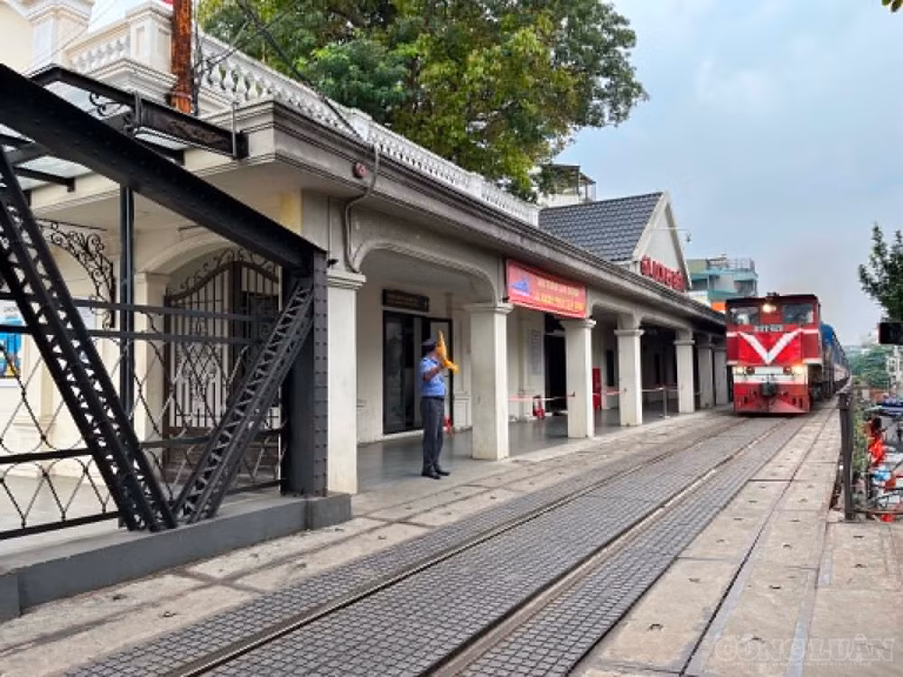 clo_br_duong-sat-ha-noi-lao-cai.jpg