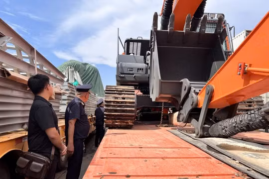 Hải quan yêu cầu trực 24/7 dịp nghỉ lễ, không để ùn tắc hàng hóa tại cửa khẩu