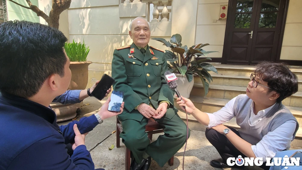 ky uc nguoi linh quan y trong chien dich dien bien phu hinh 4