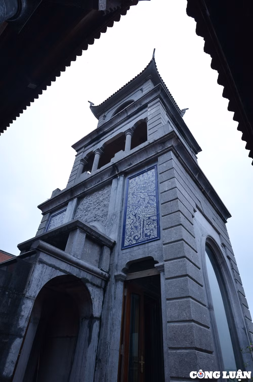 doc dao voi kien truc lau dai da khong lo o ninh binh hinh 15