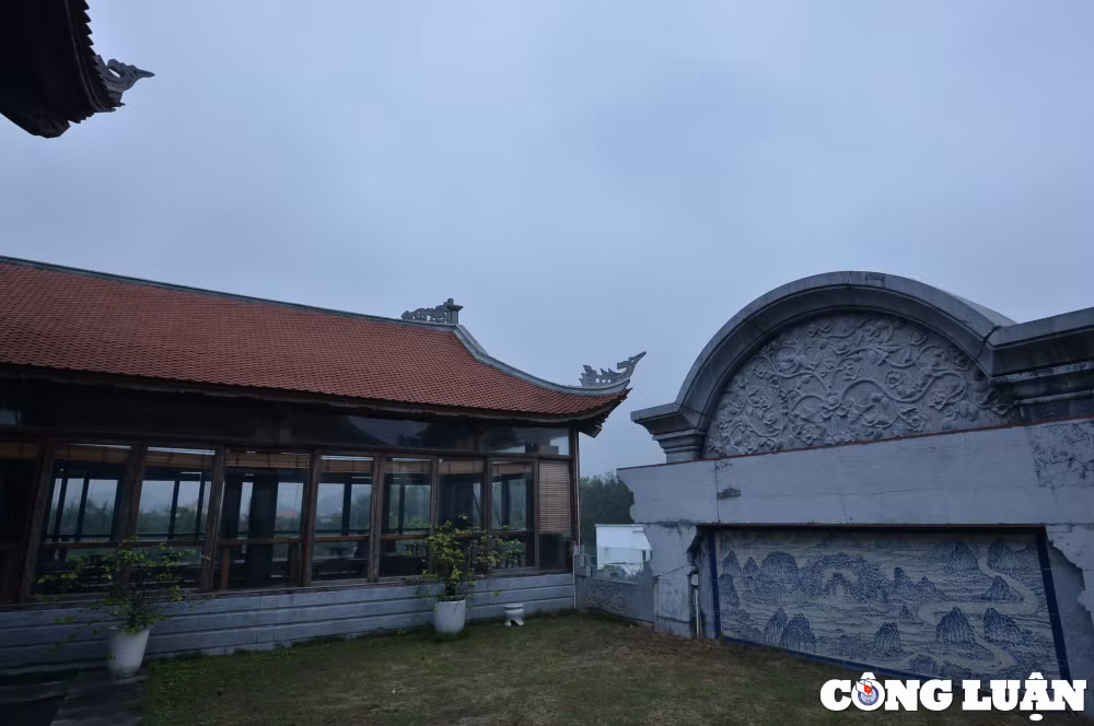 doc dao voi kien truc lau dai da khong lo o ninh binh hinh 6