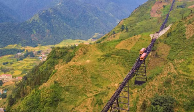Tàu hỏa leo núi Mường Hoa (2)
