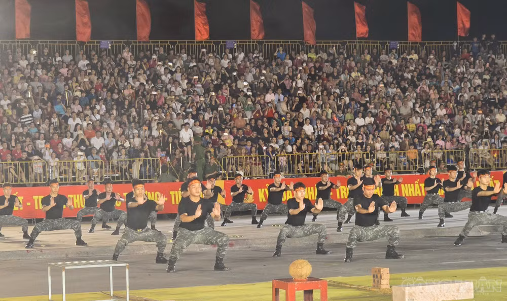 clo_br_anh-18-khai-mac-vo-thuat-cong-an.jpg