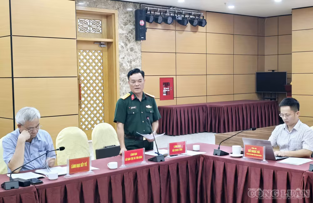 clo_br_dai-ta-nguyen-dinh-khiem-pho-chinh-uy-bo-chqs-tinh.jpg