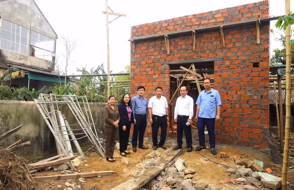 huyen thach ha ha tinh quyet tam hoan thanh muc tieu xoa nha tam nha dot nat hinh 3