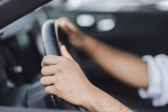 3 thói quen lái xe tốt hóa ra lại hại xe 