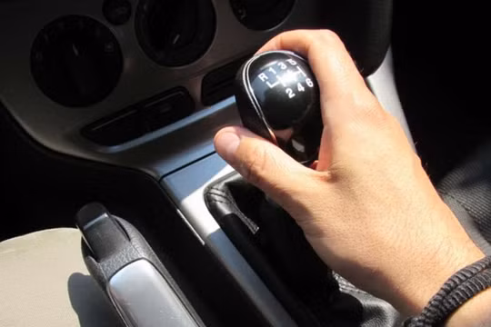 5 mẹo lái xe số sàn giúp tiết kiệm nhiên liệu hơn đáng kể