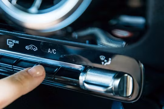 Sai lầm khi bật điều hòa ô tô ở mức thấp nhất