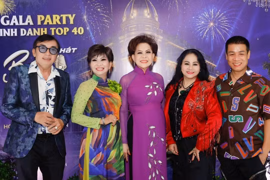 Danh ca Giao Linh vui vì ngày càng có nhiều thí sinh trẻ theo đuổi bolero