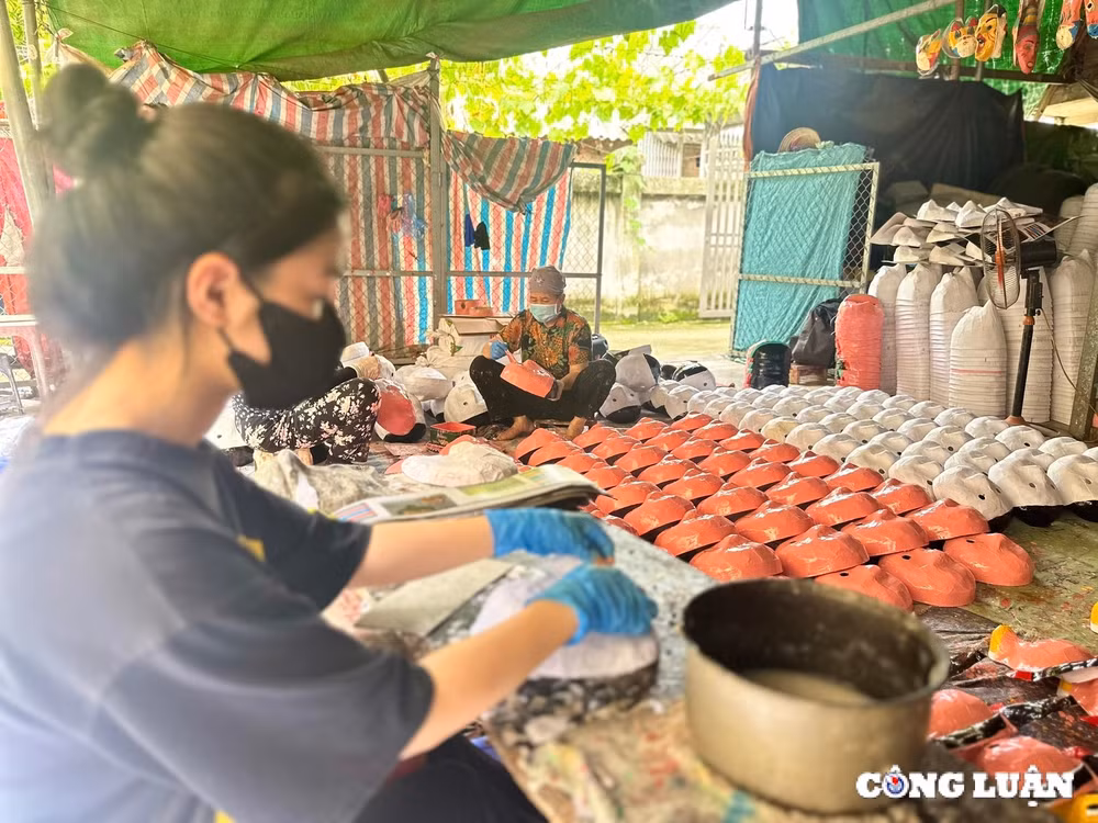 tham xuong san xuat do choi trung thu nuc tieng tai hung yen hinh 4