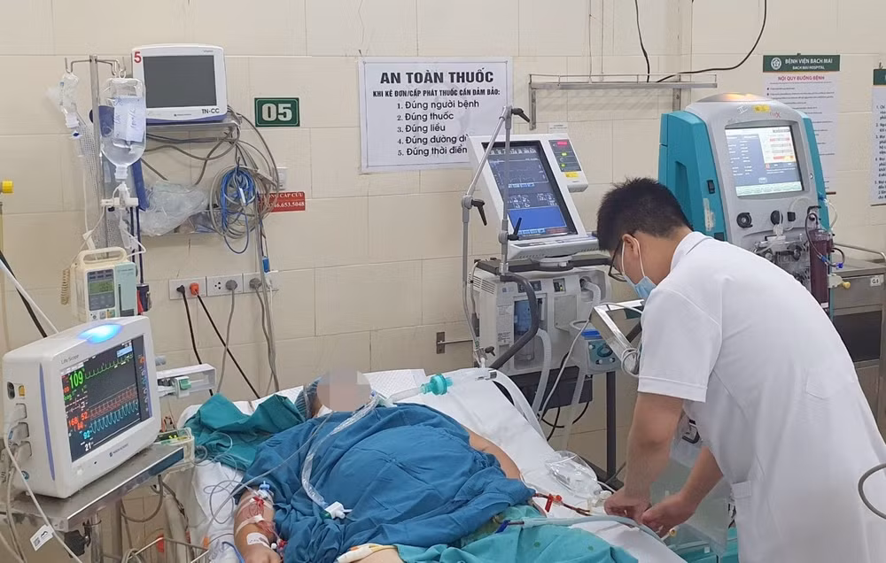 nhieu ca sot xuat huyet va bien chung nguy hiem dan den suy gan than hinh 1