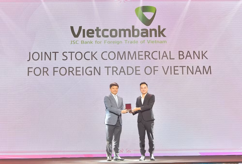 hr asia vinh danh vietcombank tai tat ca cac hang muc giai thuong noi lam viec tot nhat chau a nam 2024 hinh 3