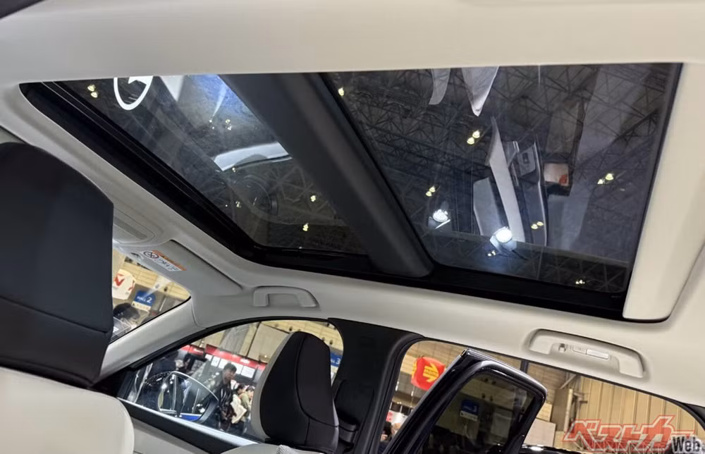 Cửa số trời của Mazda CX-5 kích thước rộng hơn trước - Ảnh: Mazda