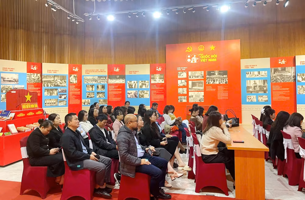 3-quang-ninh-huong-ve-dai-hoi-dang.jpg