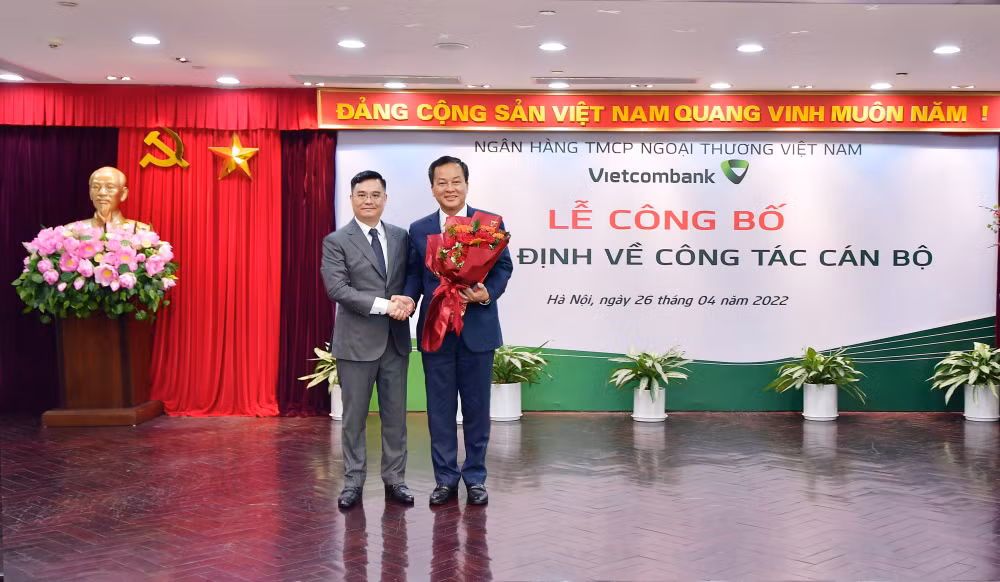 vietcombank cong bo quyet dinh nhan su lanh dao cap cao tai tru so chinh hinh 4