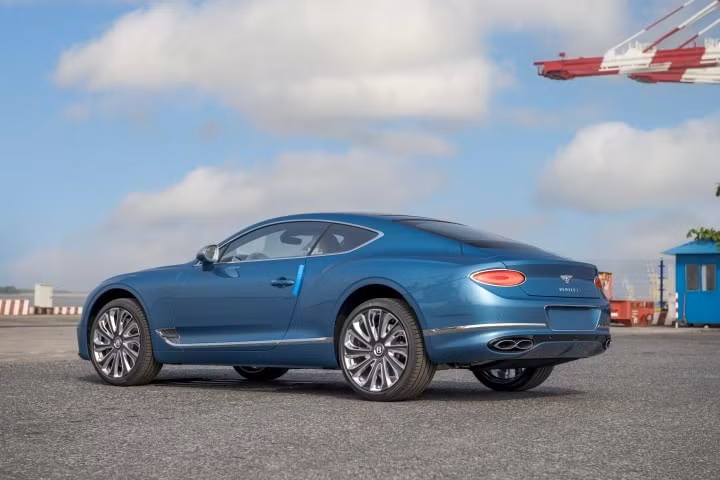 can canh bentley continental gt v8 mulliner dau tien tai viet nam hinh 5