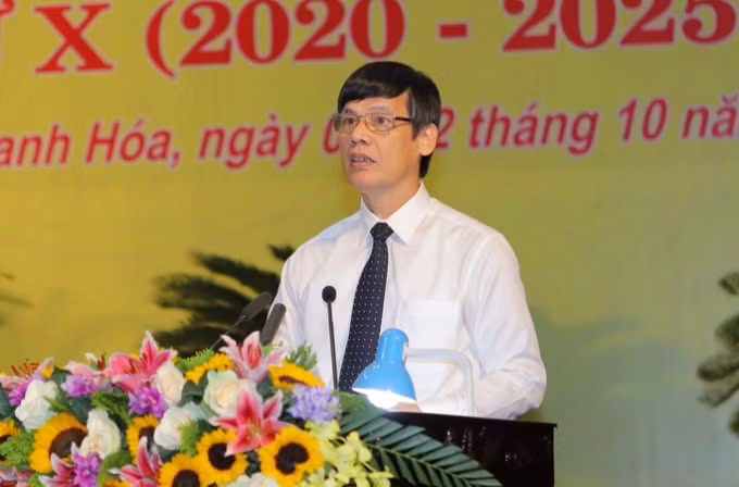 Ông Nguyễn Đình Xứng, Chủ tịch UBND tỉnh Thanh Hóa phát động phong trào thi đua giai đoạn 2020-2025. Ảnh: TM