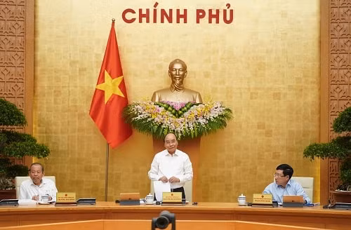 Thủ tướng Chính phủ Nguyễn Xuân Phúc chủ trì phiên họp.