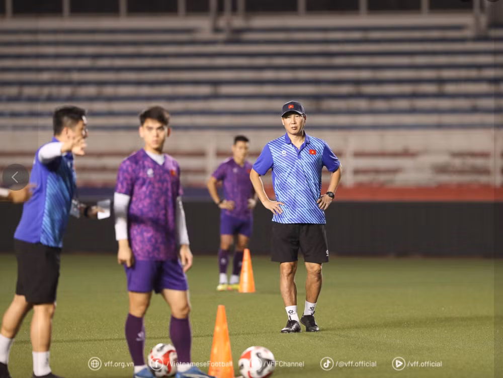 hlv kim sang sik hi vong viet nam som vao ban ket asean cup 2024 hinh 1