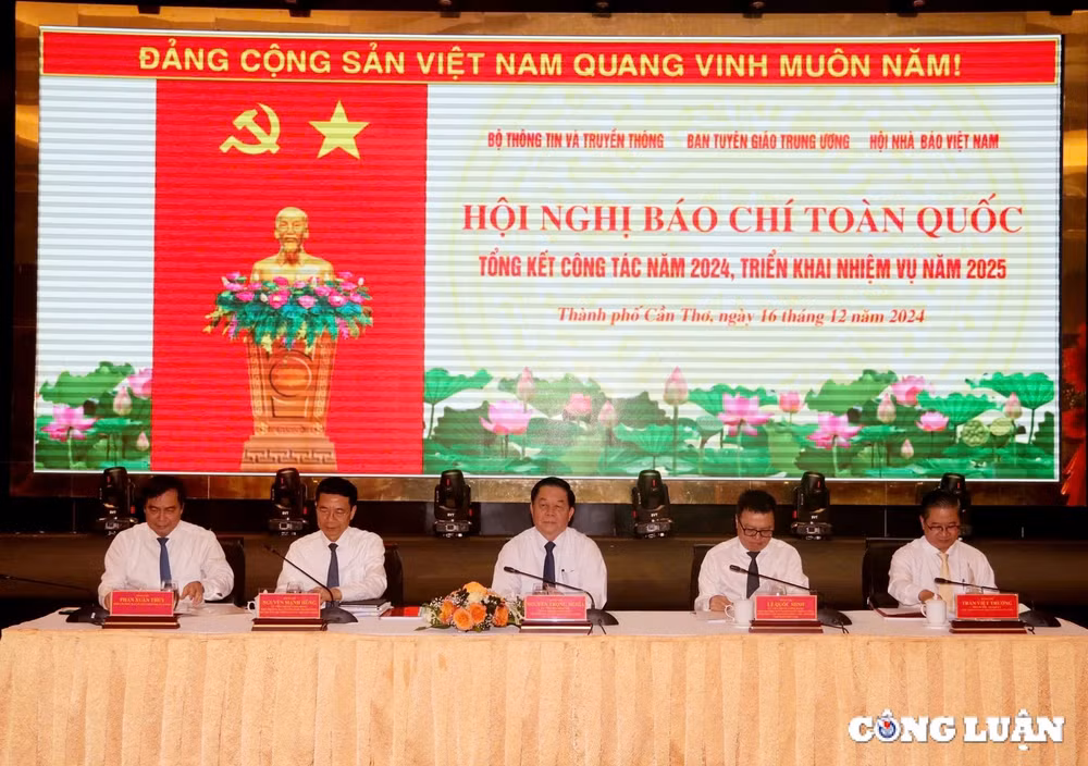 hoi nghi bao chi toan quoc nam 2024 bao chi gop phan dua dat nuoc buoc vao ky nguyen phat trien moi hinh 1