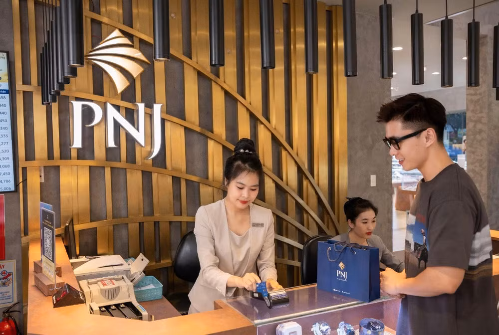 8 nam lien tiep pnj vao top 50 cong ty kinh doanh hieu qua nhat viet nam hinh 3