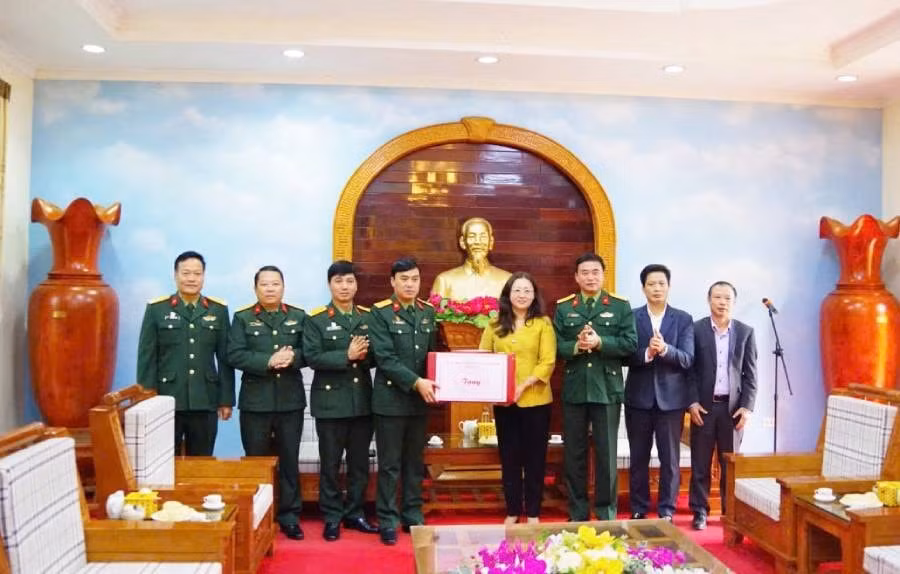 tri an can bo chien si su doan 316 tim kiem cac nan nhan lang nu mat tich sau lu du hinh 1