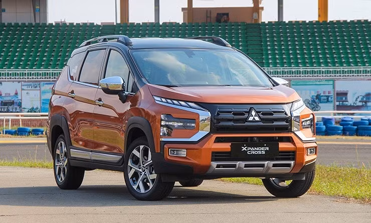 Chi tiết đầu xe Xpander Cross