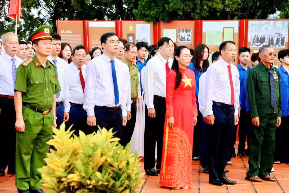 anh-8-le-thuong-co-2-9-dao-co-to.jpg