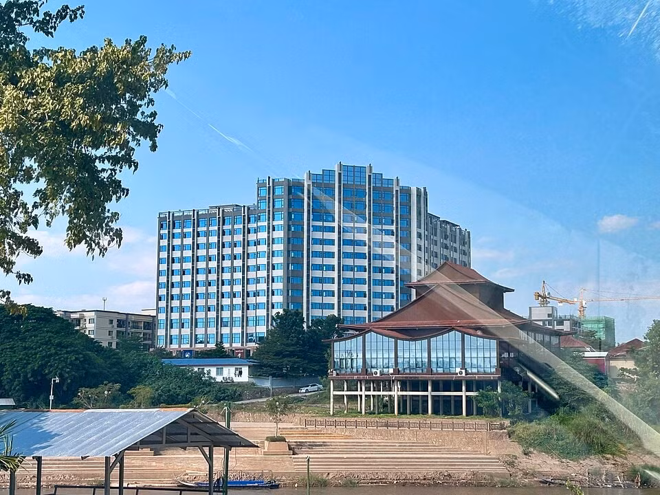 File:Shwe Kokko Scam City, Myawaddy, Myanmar.jpg