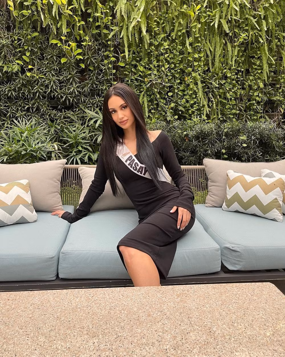 bong hong lai dang quang miss universe philippines 2022 co gi noi bat hinh 5