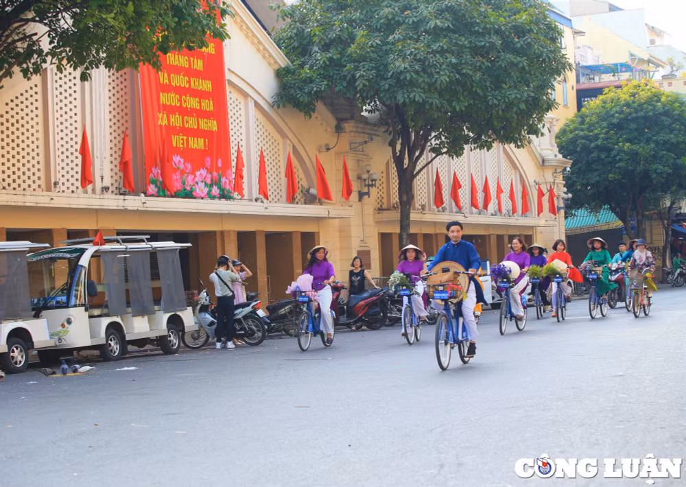 phuong tien cong cong tai ha noi hut khach dip nghi le 2 9 hinh 4