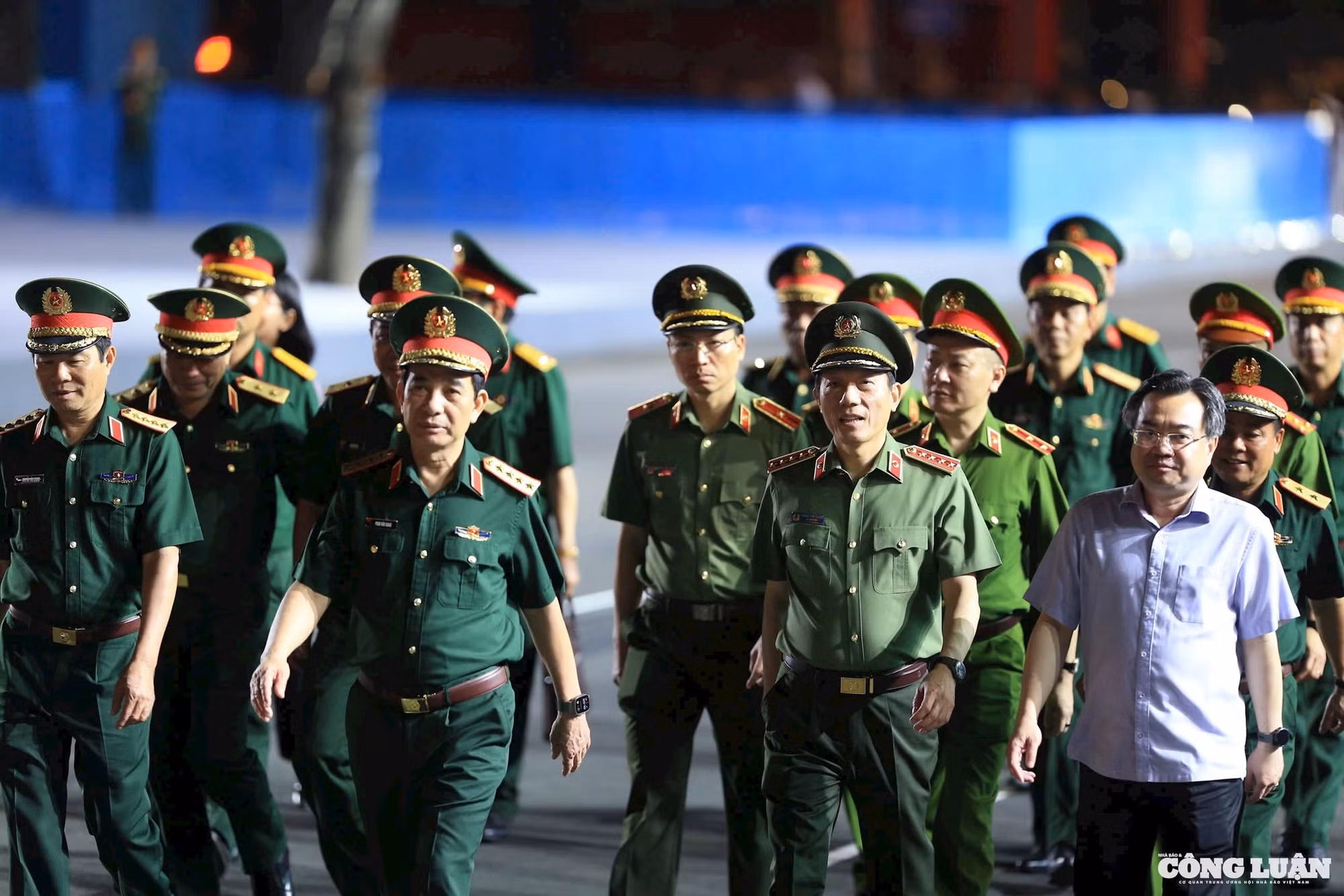 bo_truong_phan_van_giang_luong_tam_quang.jpg