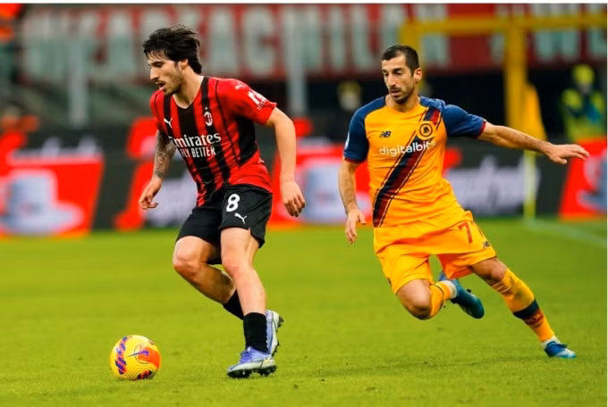 roma linh 2 the do trong tran thua milan hinh 8