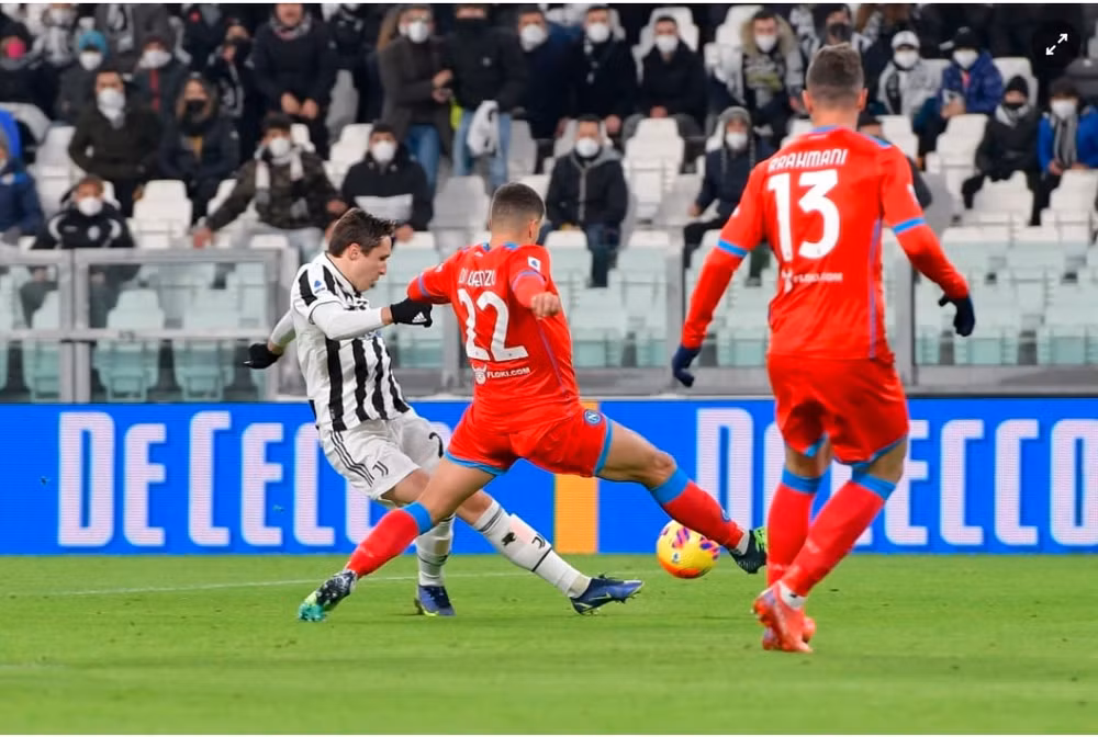 clb juventus that the trong cuoc dua vao top 4 hinh 1