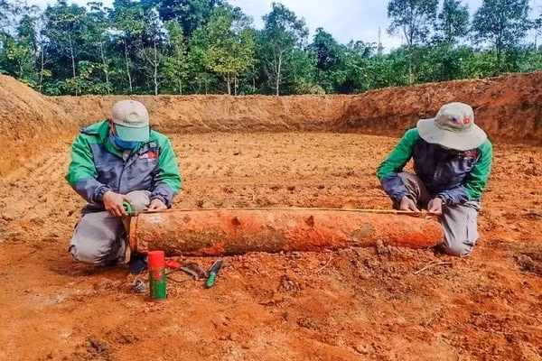 di doi qua bom nang gan 230 kg o quang tri ve noi an toan hinh 1