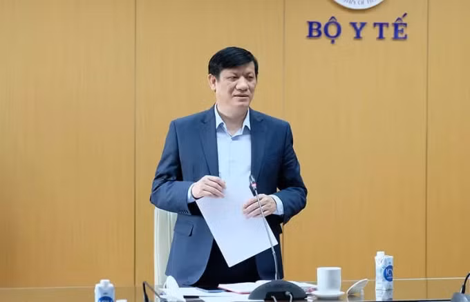 phai di tung ngo go tung nha tim nguoi cao tuoi chua tiem vac xin hinh 1