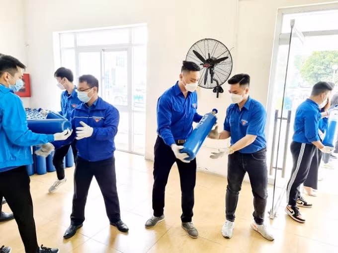 ha noi khoi dong chuong trinh atm oxy ho tro f0 dieu tri tai nha hinh 2