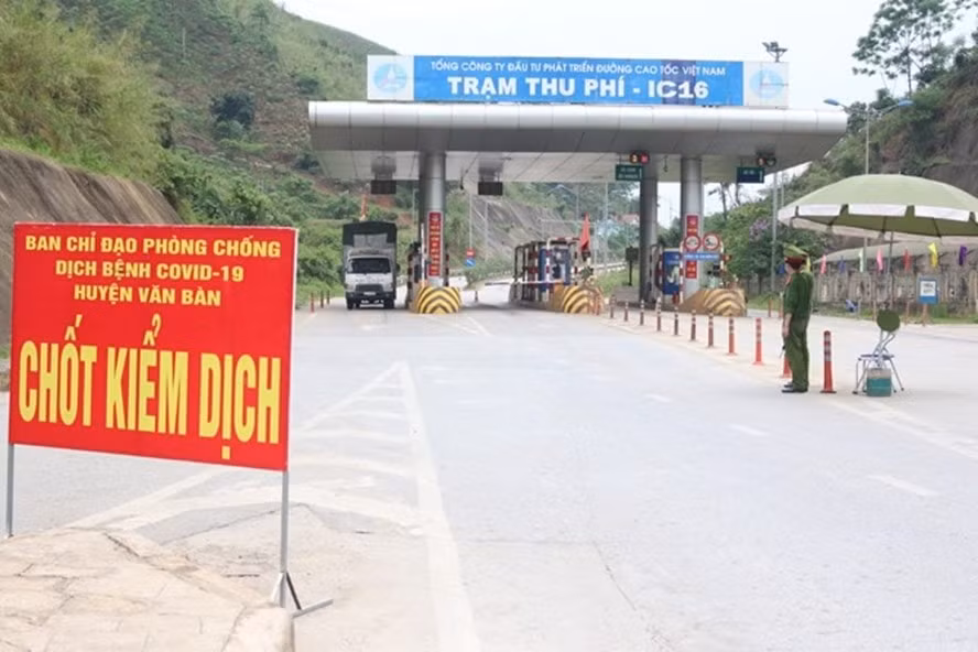 lao cai dung hoat dong cac chot kiem soat dich covid 19 lien nganh hinh 1