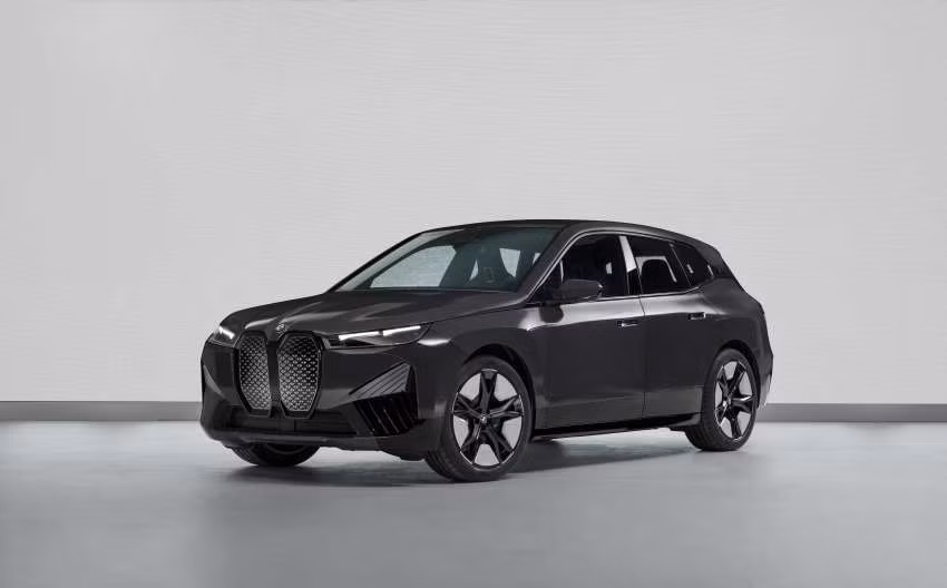 bmw ix flow so huu cong nghe co the doi mau son ngoai that hinh 5