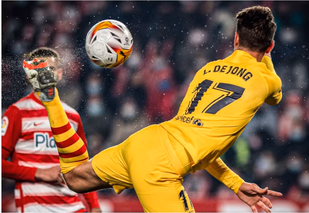 clb barca danh roi chien thang o phut 89 hinh 4