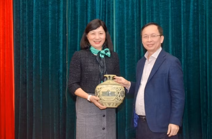 cong bo quyet dinh giao phu trach thoi bao ngan hang hinh 1