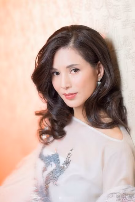 dan my nhan khong tuoi cua cbiz ly nhuoc dong dep bat chap thoi gian hinh 1