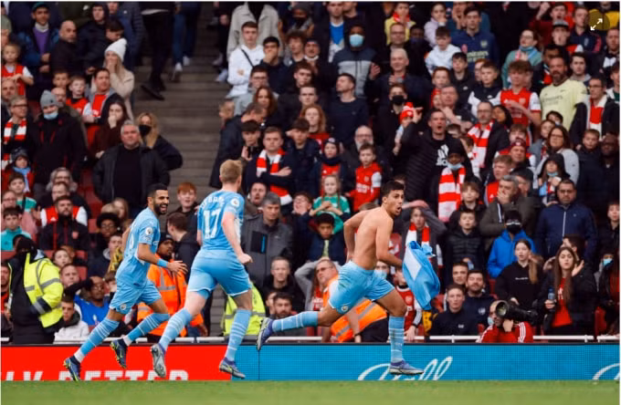 that bai truoc man city arsenal lap ky luc ve so lan nhan the do hinh 4