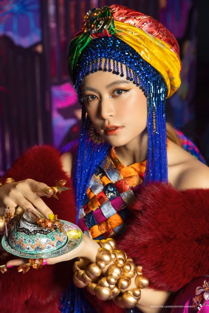 hoang thuy linh gieo que dau nam gay sot mang xa hoi hinh 2