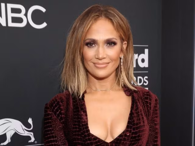 jennifer lopez kiem gan 2 trieu usd trong 40 phut hinh 2
