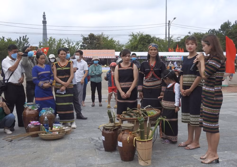 vui tet cung cac lang dan toc thieu so o kon tum hinh 2