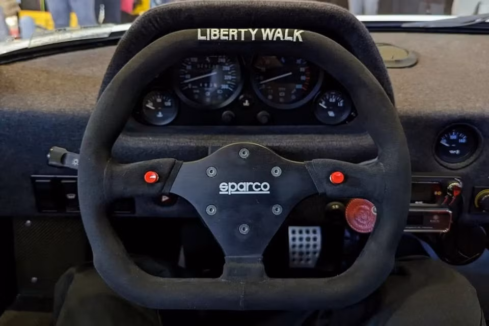 ban do than rong cua sieu xe ferrari f40 hinh 8